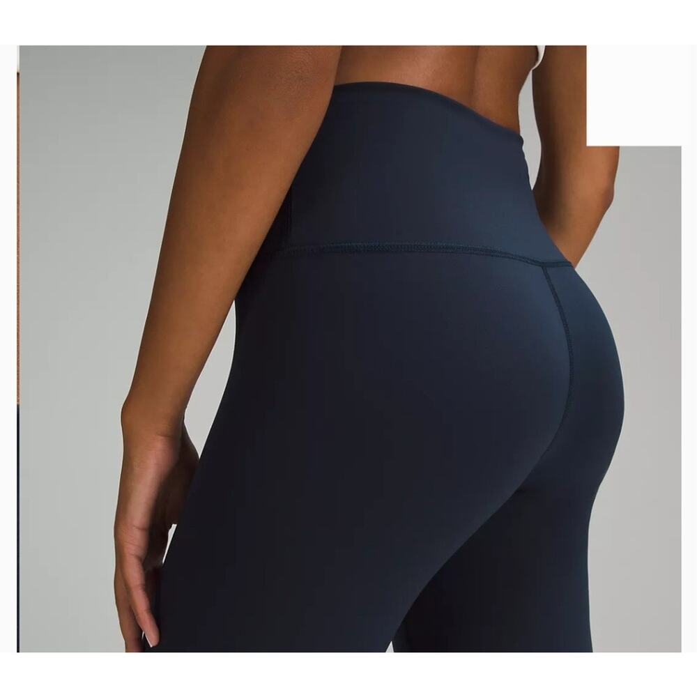 Lululemon Wunder Train HR Shorts Womens Black Everlux 8" Sz 2